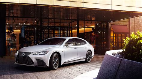 Top Features of the 2023 Lexus LS Hybrid