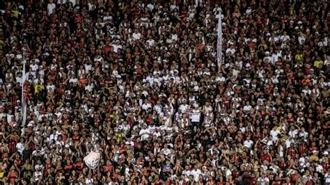 Força da torcida Vitória quebra recorde de público e volta a ter a