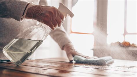 Here's Why You Should Never Use Magic Eraser On Wood Surfaces