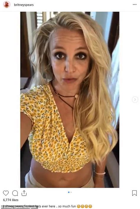 Britney Spears Shows Off A Toned Tummy In A Pink Bikini While Sharing A Look At Her Vacation