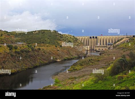 Alcantara dam spain hi-res stock photography and images - Alamy