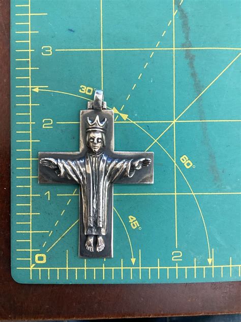 James Avery Sterling Silver Cross Jesus Is King Penda Gem