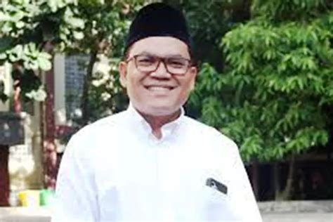 Resmi Jabat Rektor UIN Syarif Hidayatullah Jakarta Ini Profil Asep