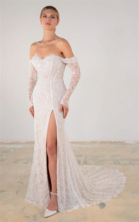 Modern Opulence In This Glamorous Strapless Wedding Gown