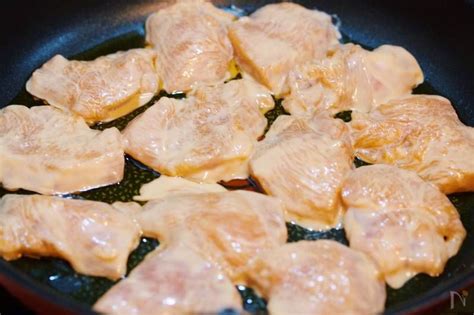 鶏むね肉なのに柔らかい！こくうま♡ガーリック醤油チキン Receta