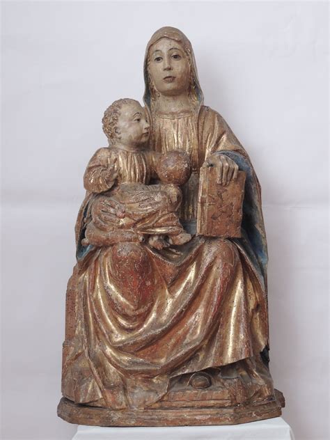 Restauro Di Una Scultura Lignea Raffigurante Madonna Col Bambino Di