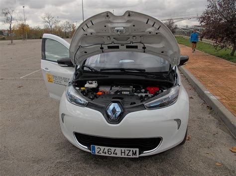 Masini Electrice De Ce Sa Alegi Renault Zoe Auto Verificate