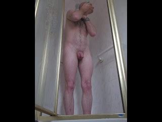 者监视我脱衣淋浴然后穿好恋足癖 Pornhub Gay