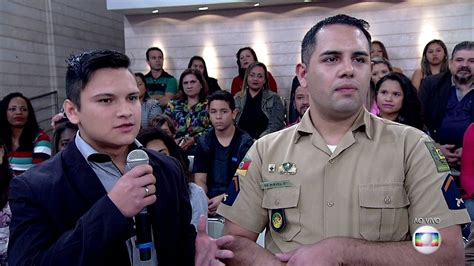 Encontro Fátima Bernardes Policial gay consegue o direiro de se casar o uniforme de