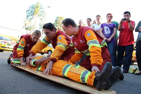 G Profissionais Em Sa De Fazem Treinamento De Resgate Em Tatu Sp