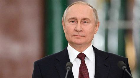 Vladimir Putin Arrasó En Elecciones De Rusia Obtiene 8797 De Los Votos Unotv