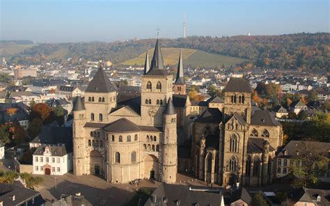 Xxl Pfarreien Im Bistum Trier Vom Tisch