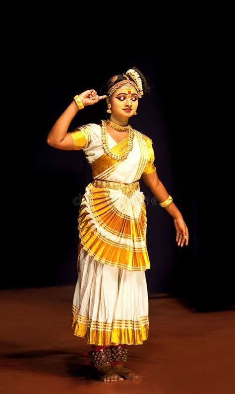 Mohiniyattam dance editorial stock image. Image of costume - 19694054