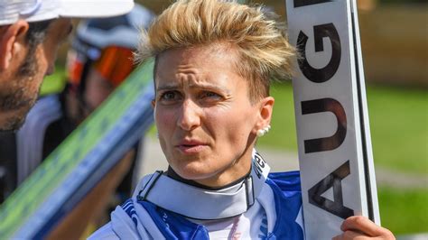 Eva Pinkelnig Nach Milzriss Notoperiert Eurosport