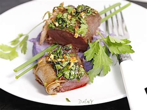 Filet De Boeuf Cuit Lentement Aux Herbes Et L Ail Recette Par Pic Tout