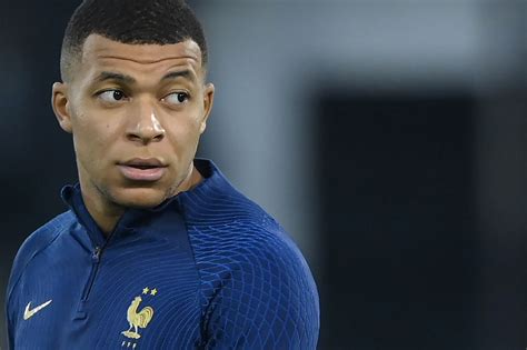 Kylian Mbapp De Retour L Entra Nement Avec Le Psg Trois Jours Apr S