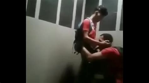 Flagra De Sexo Gay Em Banheiro Brasileiro Porno Tarado