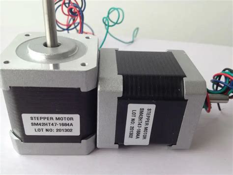 SM42HT47 1684A 2 Phase Hybrid Nema 17 Stepper Motor Holding Torque 5kg