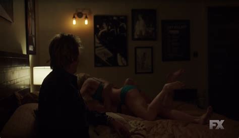Elaine Hendrix Desnuda En Sex Drugs Rock Roll