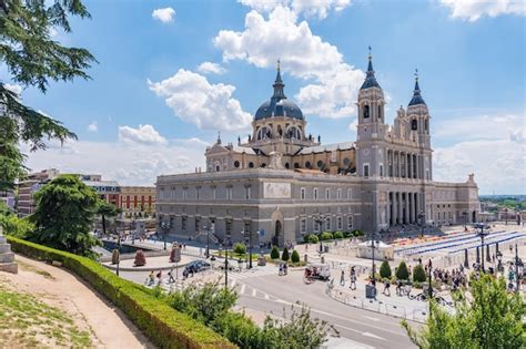 Catedral De Santa Mar A La Real De La Almudena En Madrid Capital De