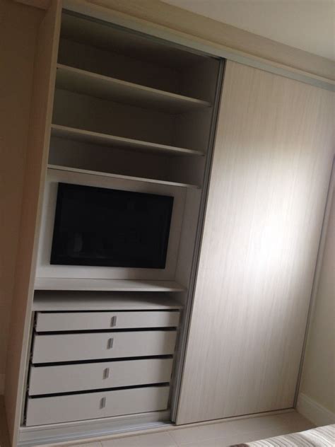 Armario Com Tv Embutida - Armário com tv embutida | Tv no guarda roupa, Roupeiro com tv embutida ...