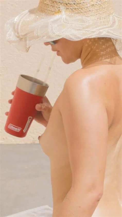 Sunbath Nude Pics Xhamster