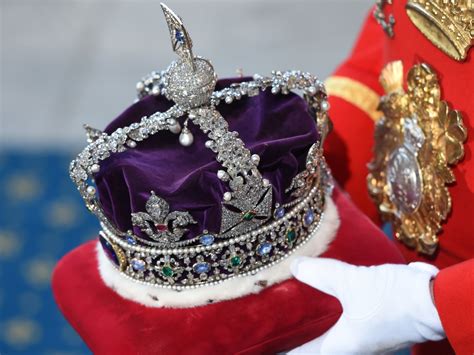 India Says It Still Wants Back British Queens Crown Jewel