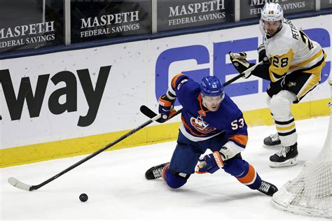 Letang Scores Late In Ot Penguins Beat Islanders 4 3 Ap News