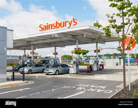 Petrol Station Hi Res Stock Photography And Images Alamy