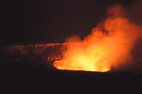 Evening Volcano Explorer from Kona - Kailua-Kona | Project Expedition