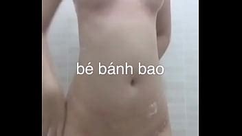 Em gái tắm XVIDEOS