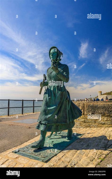 The Statue Of Famous Fossil Hunter Mary Anning By Denise Dutton At Lyme