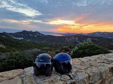 Les 5 meilleures routes panoramiques à explorer en moto en Corse