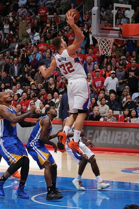 Blake Griffin dunking (as usual) Basketball Star, Basketball Players ...