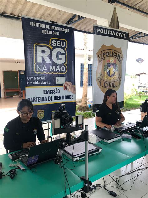 Civil entrega carteiras de identidade solicitadas em mutirão GOVERNO