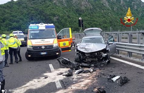 Incidente Roncade Treviso Scontro Tra Due Auto E Un Furgone Morte