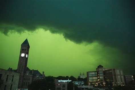 storm derecho turns sky green    states heres
