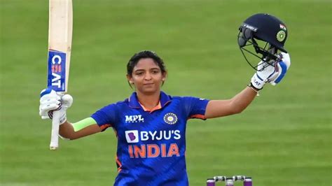 Harmanpreet Kaur Become First Indian Women Cricketer To Score 3000 Runs