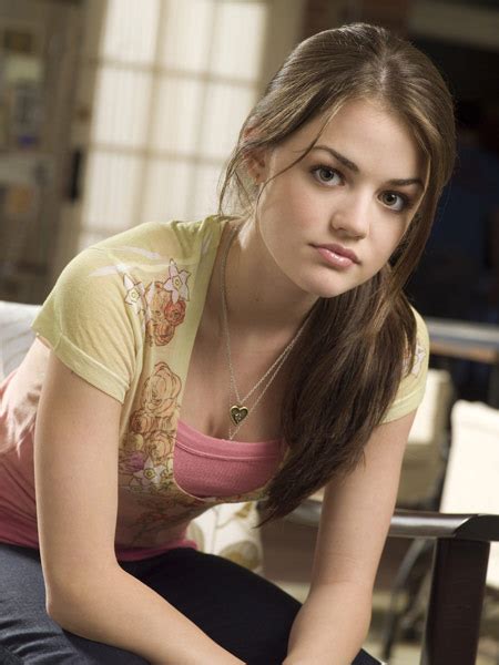 Foto De Lucy Hale La Mujer Biónica Foto Lucy Hale