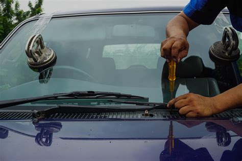 Advantages Of Windshield Repair And Replacement Glassfixit