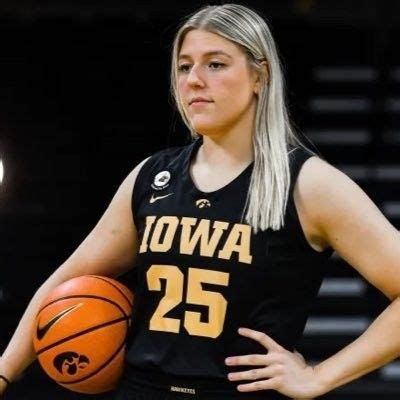 Pin By Shelby Nicol On Iowa Hawkeyes Womens Basketball Iowa