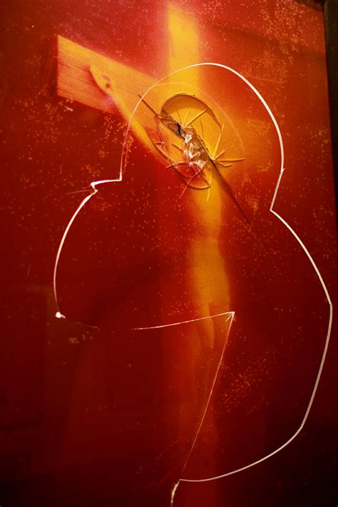 Andr S Serrano Cercando Dio Nella Carne Delluomo Gay It