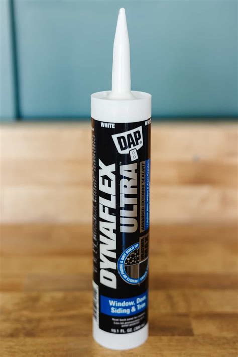 How to Use Caulk {The Complete Guide!} – Love & Renovations