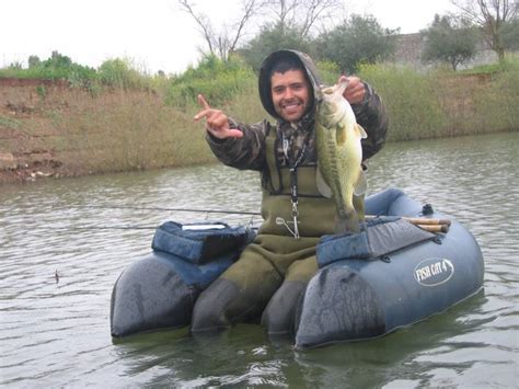 Stage de pêche des carnassiers en float tube