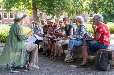 Samen schrijven in het Schrijfcafé Omroep Lekstroom