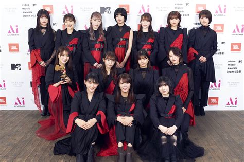 かっこいい新衣装も解禁！最優秀邦楽新人アーティストビデオ賞受賞の櫻坂46「mtv Vmaj 2021 The Live 」集合ショット