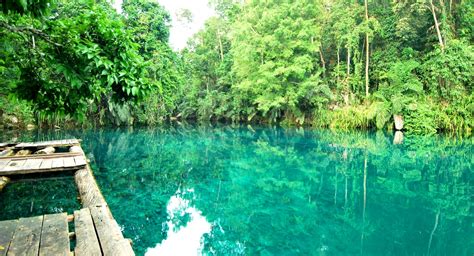 Berau Tourism Danau Labuan Cermin Sensasi Danau Dua Rasa