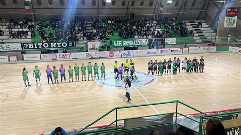 Calcio A 5 Femminile Bitonto Troppo Forte La T T Royal Lamezia Perde 7 0