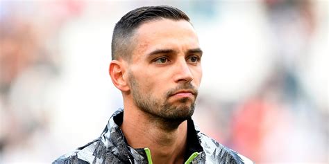 De Sciglio Operato Al Ginocchio Il Comunicato Ufficiale Della Juventus