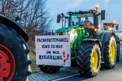 Spontan Blockade Der Bauern In Sachsen Logistiker Und Netto Lager